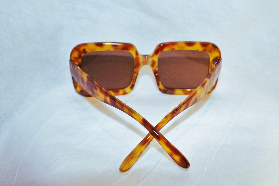 Poppin’ Penelope Shades